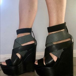 L.A.M.B vintage wedges